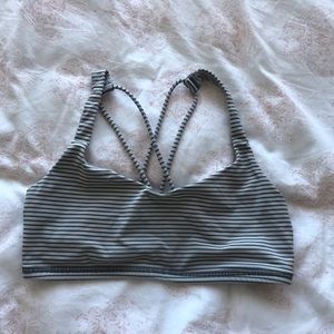 Free to be lululemon sports bra size 6